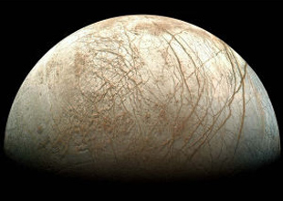 Ледяные шипы на спутнике Юпитера