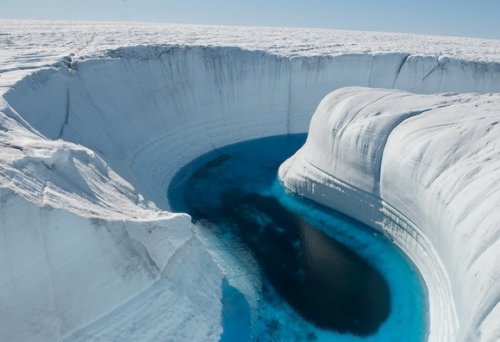 Ледниковый каньон  в Гренландии