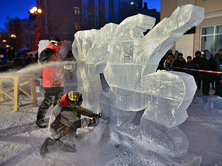 Шоу-конкурс ледовых скульптур в Мурманской области