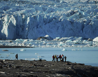Норвегия распилит ледник для продажи кубиков льда