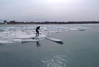 Ледяной гольф на озере Мичиган