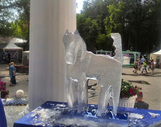 В Перми в Ротонде состоялась выставка ледяных скульптур