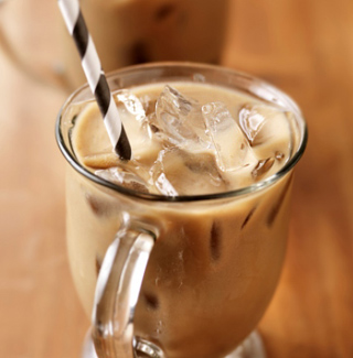 Кофе со льдом: 7 освежающих рецептов ледяного кофе
