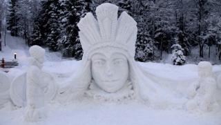В посёлке Глебовский появилась скульптура Снежной Королевы!