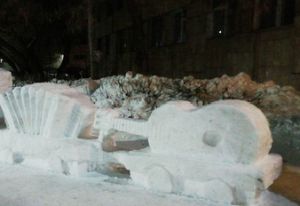 В Уральске появились ледяные скульптуры музыкальных инструментов