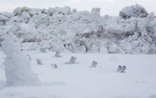 На Финском заливе появились огромные ледяные фигупы